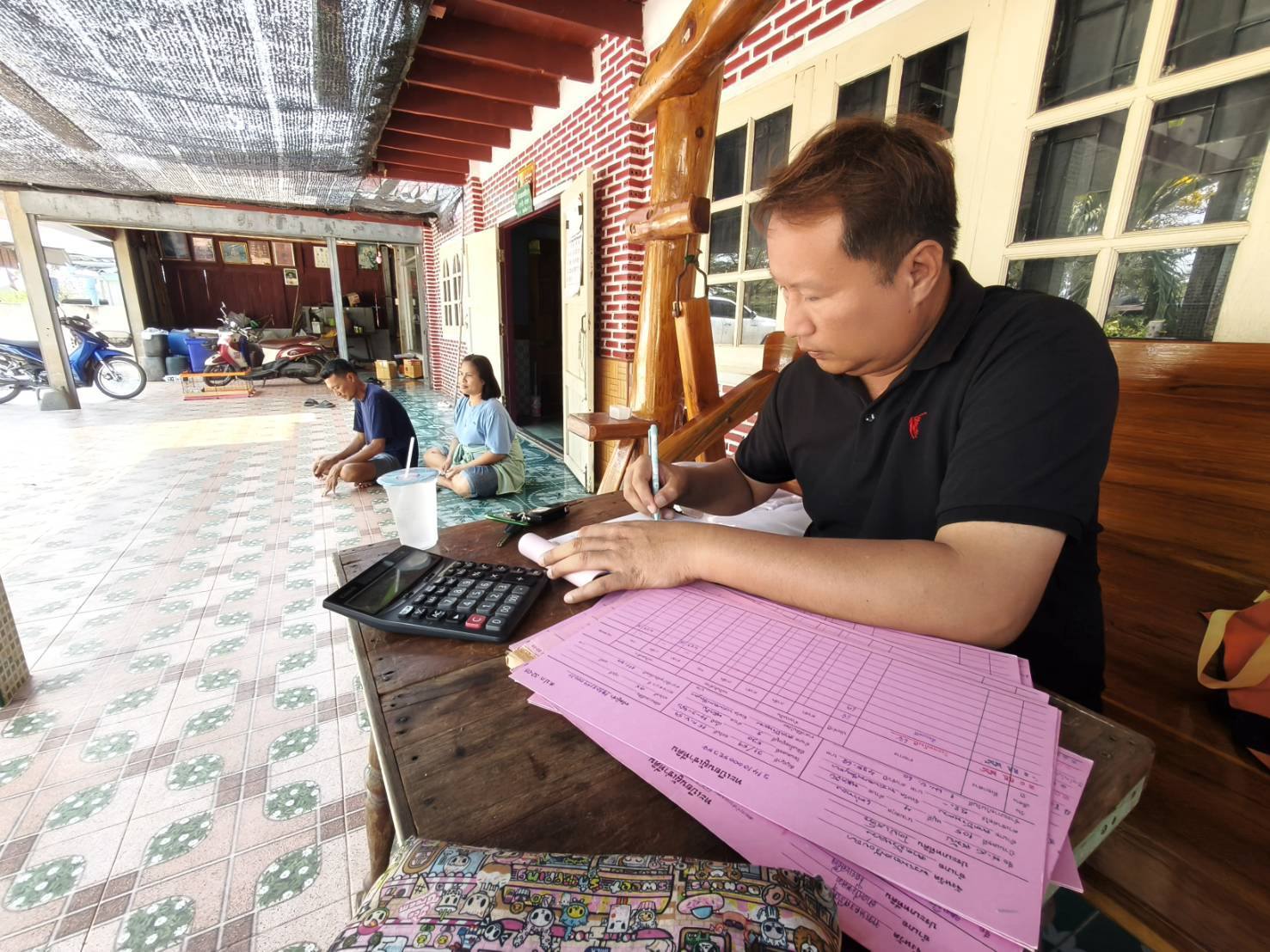 title - ส.ป.ก.พระนครศรีอยุธยา ดำเนินการสนันสนุนสินเชื่่อเงินกองทุนการปฏิรูปที่ดินเพื่อเกษตรกรรม เพื่อเป็นแหล่งเงินทุนดอกเบี้ยต่ำ ให้แก่เกษตรกร และให้บริการรับชำระค่าเช่าที่ดินเพื่อเกษตรกรรม รับชำระสินเชื่่อเงินกองทุนฯ ให้บริการในเขตปฏิรูปที่ดินตำบลคู้สลอด ตำบลหลักชัย อำเภอลาดบัวหลวง จังหวัดพระนครศรีอยุธยา